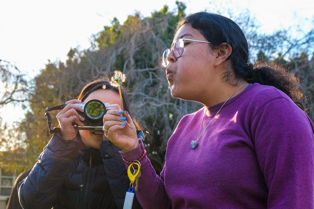 Intermediate Photography for Teens: Part 2 (ages 12-18) with Jasmine Lord (Online Learning – Summer) Intermediate Photography for Teens: Part 2 (ages 12-18) with Jasmine Lord (Online Learning – Summer)