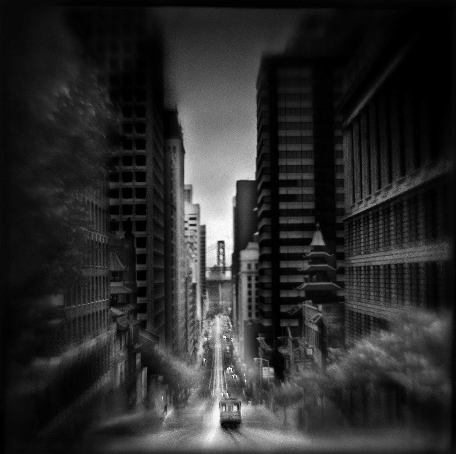 Contemporary Fine Art Photography: Discovering Your Voice with Susan Burnstine (Online Learning) Contemporary Fine Art Photography: Discovering Your Voice with Susan Burnstine (Online Learning)