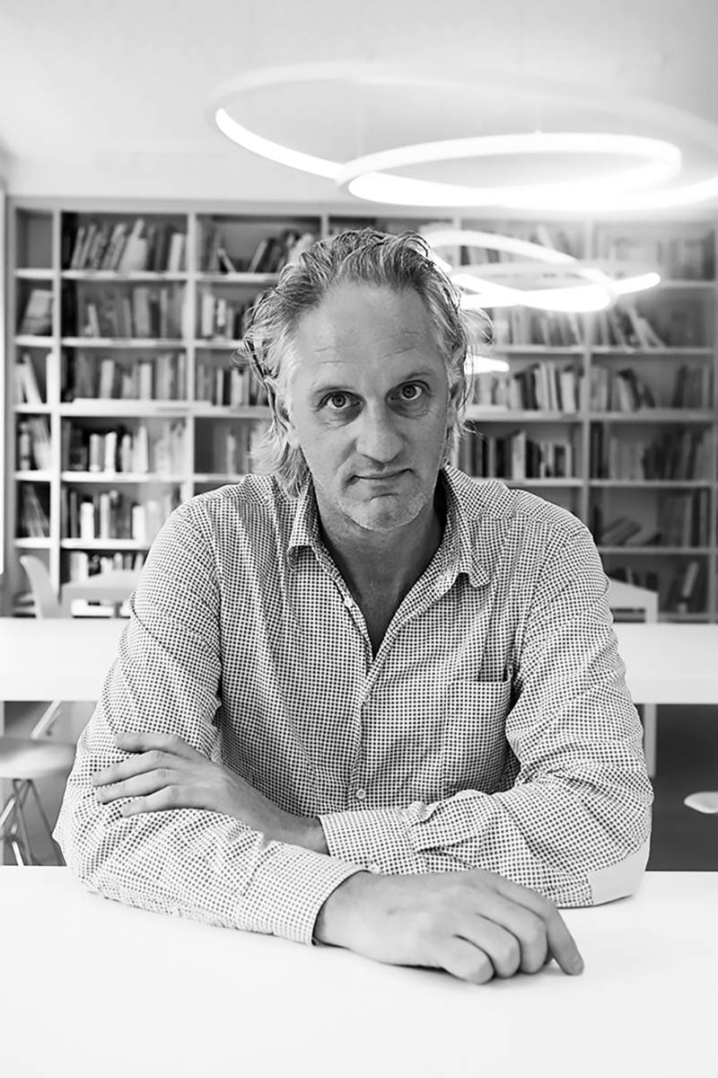 Featured image for post Erik Kessels